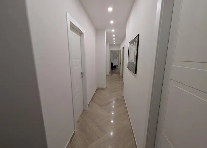 Napoli City Inn
